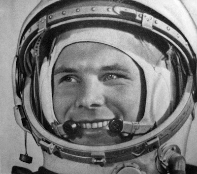 Iuri Alekseievitch Gagarin - primeiro homem a viajar pelo espaço